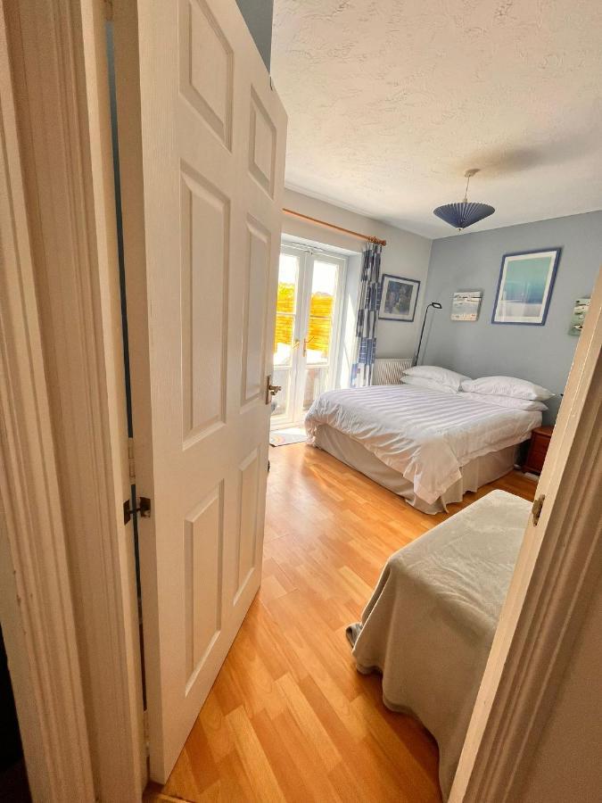 Choice Of One Double Bedroom With A Comfy Double Bed And Private En Suite For Solo Travellers Or Couples ,Or Alternatively Book Two Double Bedrooms For Families Or Friends Paddock Wood Exterior photo
