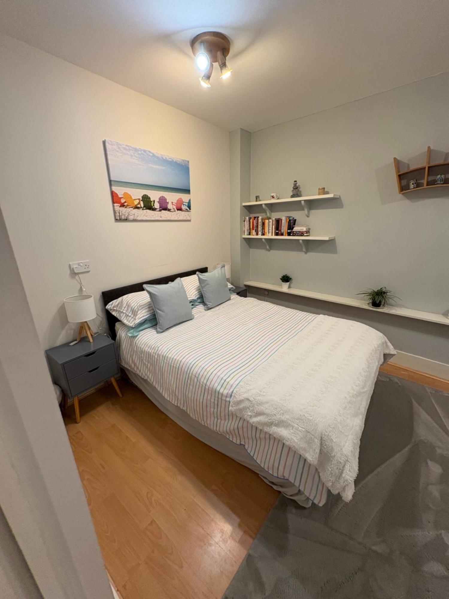 Choice Of One Double Bedroom With A Comfy Double Bed And Private En Suite For Solo Travellers Or Couples ,Or Alternatively Book Two Double Bedrooms For Families Or Friends Paddock Wood Exterior photo